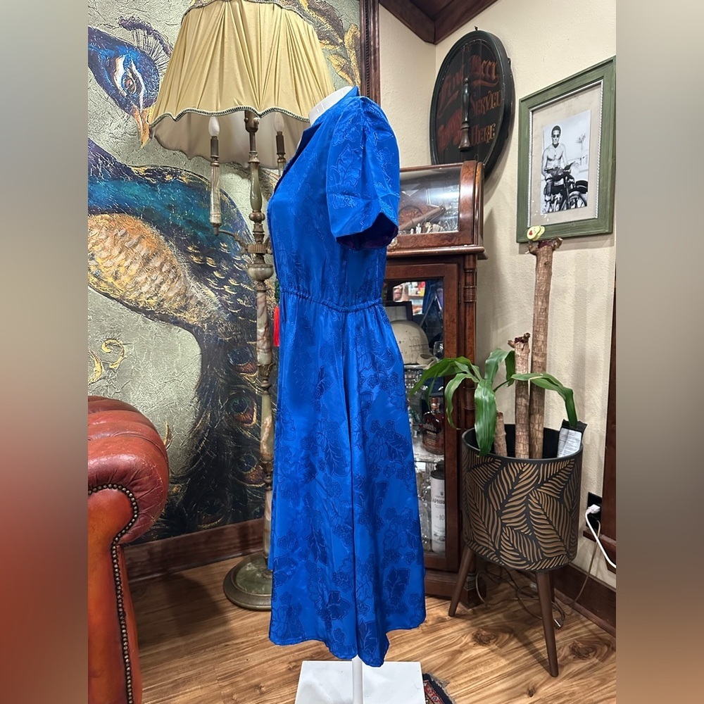Vintage 80s Royal Blue Floral Jacquard Midi Dress Short Sleeve Retro Minimalist - Picture 6 of 9